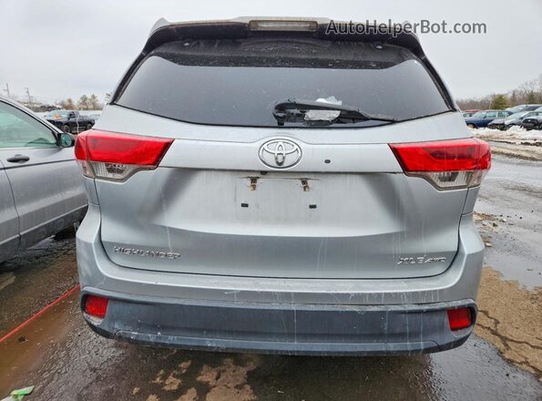 5TDJZRFH2HS367146 2017 TOYOTA HIGHLANDER Silver Vista trasera