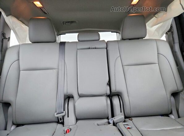 5TDJZRFH2HS367146 2017 TOYOTA HIGHLANDER Silver Vista de los asientos traseros