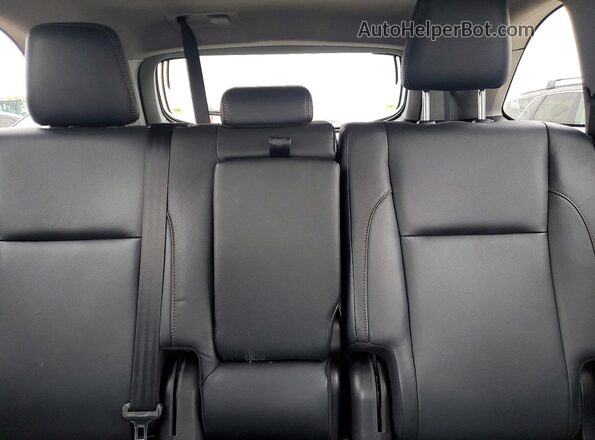 5TDJZRFH2HS456991 2017 TOYOTA HIGHLANDER Silver Vista de los asientos traseros