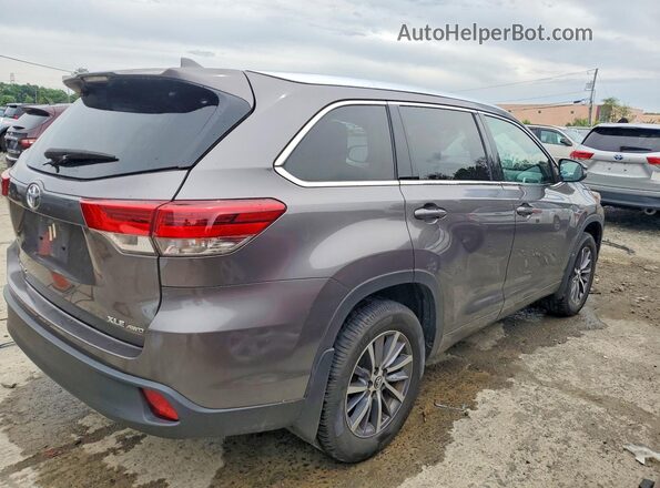5TDJZRFH2HS456991 2017 TOYOTA HIGHLANDER Silver Trasero derecho