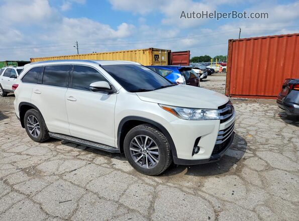 5TDJZRFH2JS543117 2018 TOYOTA HIGHLANDER White Przód prawy