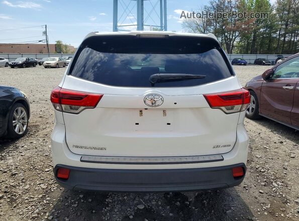 5TDJZRFH2JS817139 2018 TOYOTA HIGHLANDER White Rear view