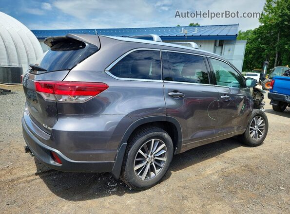 5TDJZRFH2JS848164 2018 TOYOTA HIGHLANDER Silver Rear right