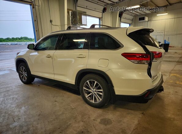 5TDJZRFH2KS572263 2019 TOYOTA HIGHLANDER Белый Задняя левая четверть