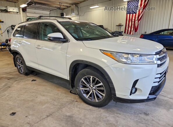 5TDJZRFH2KS572263 2019 TOYOTA HIGHLANDER Белый Передняя правая четверть