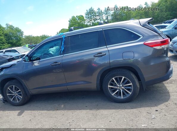5TDJZRFH3JS913491 2018 TOYOTA HIGHLANDER Серый 