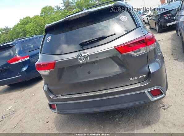 5TDJZRFH3JS913491 2018 TOYOTA HIGHLANDER Серый 