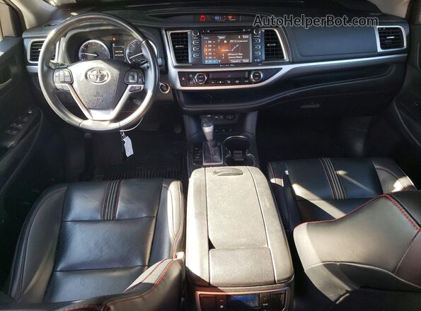 5TDJZRFH3KS567220 2019 TOYOTA HIGHLANDER Silver 