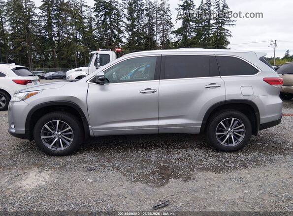 5TDJZRFH4HS413205 2017 TOYOTA HIGHLANDER Silver Սալոնի 360 աստիճան տեսք