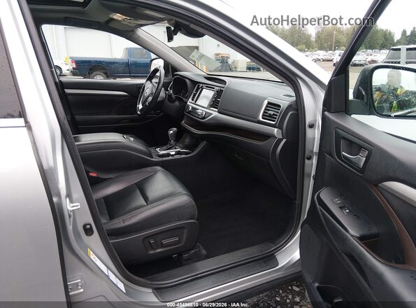 5TDJZRFH4HS413205 2017 TOYOTA HIGHLANDER Silver 