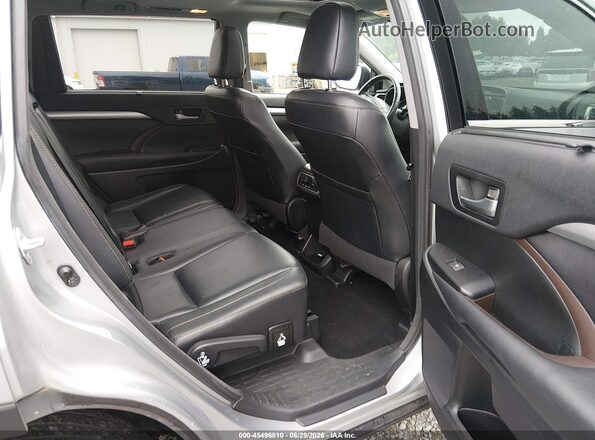 5TDJZRFH4HS413205 2017 TOYOTA HIGHLANDER Silver 