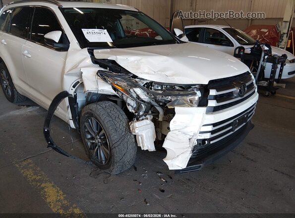5TDJZRFH4JS529820 2018 TOYOTA HIGHLANDER White Front view