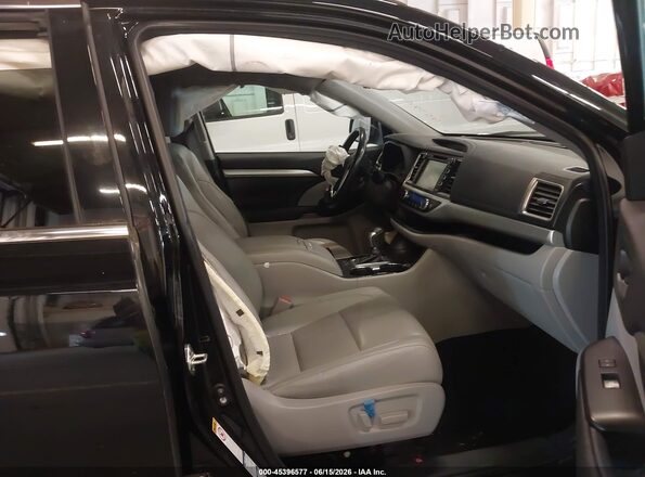 5TDJZRFH4JS843967 2018 TOYOTA HIGHLANDER Black Вид салону спереду