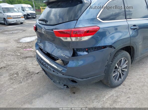 5TDJZRFH4JS865869 2018 TOYOTA HIGHLANDER Blue 