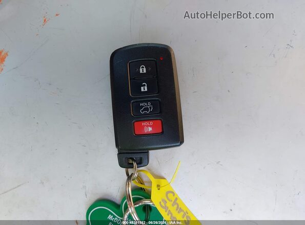 5TDJZRFH4JS882610 2018 TOYOTA HIGHLANDER Красный Вид панели приборов