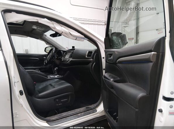 5TDJZRFH5HS361101 2017 TOYOTA HIGHLANDER White Вид салону спереду