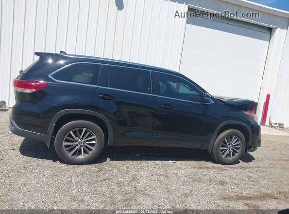5TDJZRFH5HS397807 2017 TOYOTA HIGHLANDER Black Widok wnętrza z tyłu