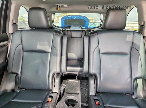 5TDJZRFH5HS512888 2017 TOYOTA HIGHLANDER Silver Vista de los asientos traseros
