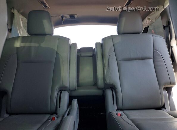5TDJZRFH5HS514222 2017 TOYOTA HIGHLANDER White Rear seats view