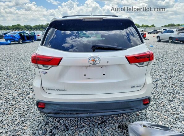 5TDJZRFH5JS489053 2018 TOYOTA HIGHLANDER White Հետևի տեսք