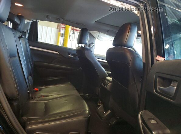 5TDJZRFH5JS865038 2018 TOYOTA HIGHLANDER Черный Вид задней части салона