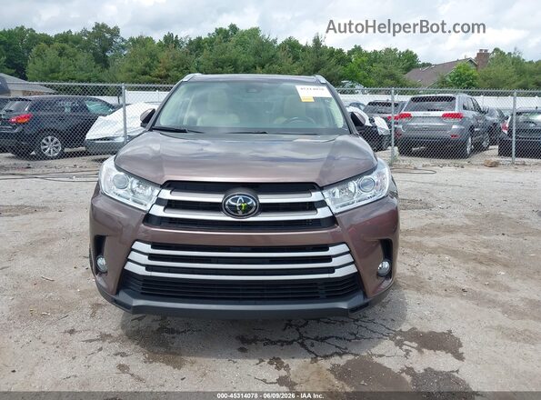 5TDJZRFH6JS834347 2018 TOYOTA HIGHLANDER Коричневый Вид щитка приборов