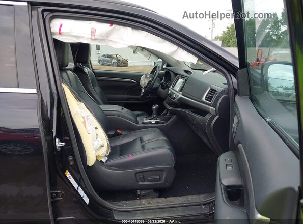 5TDJZRFH7HS422982 2017 TOYOTA HIGHLANDER Black Вид салону спереду