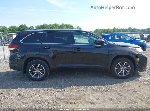 5TDJZRFH7JS835569 2018 TOYOTA HIGHLANDER Black Widok wnętrza z tyłu