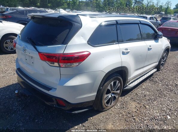 5TDJZRFH7JS840318 2018 TOYOTA HIGHLANDER White 