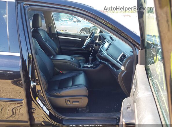 5TDJZRFH7JS879183 2018 TOYOTA HIGHLANDER Черный Вид салона спереди