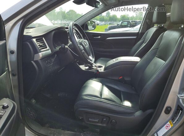 5TDJZRFH8HS382489 2017 TOYOTA HIGHLANDER Silver Vista interior delantera
