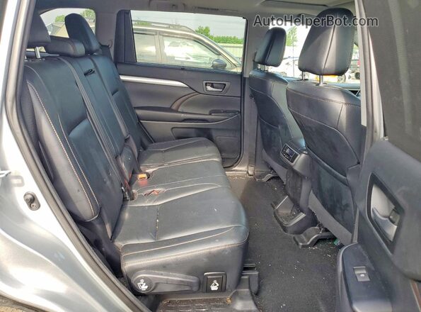 5TDJZRFH8HS382489 2017 TOYOTA HIGHLANDER Silver Vista interior trasera