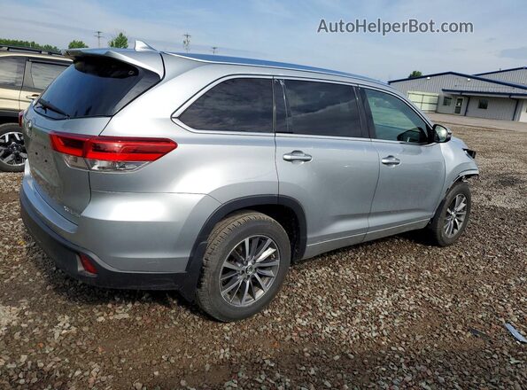 5TDJZRFH8HS382489 2017 TOYOTA HIGHLANDER Silver Trasero derecho