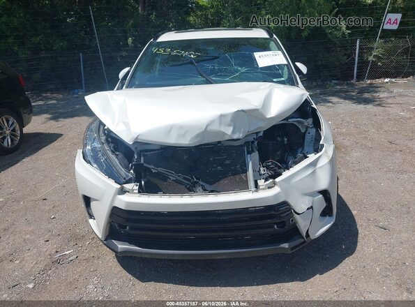 5TDJZRFH8JS555708 2018 TOYOTA HIGHLANDER White Vista frontal