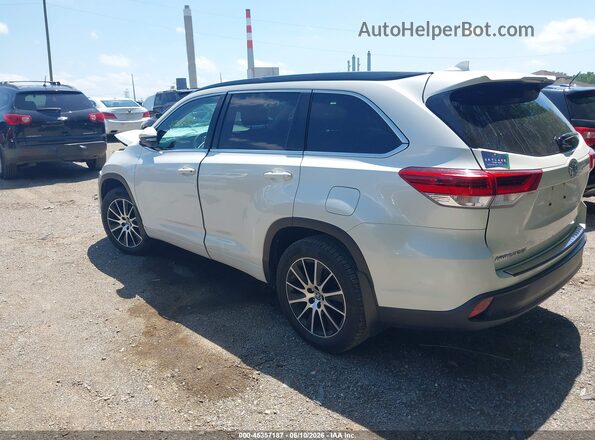5TDJZRFH8JS555708 2018 TOYOTA HIGHLANDER White Trasero izquierdo