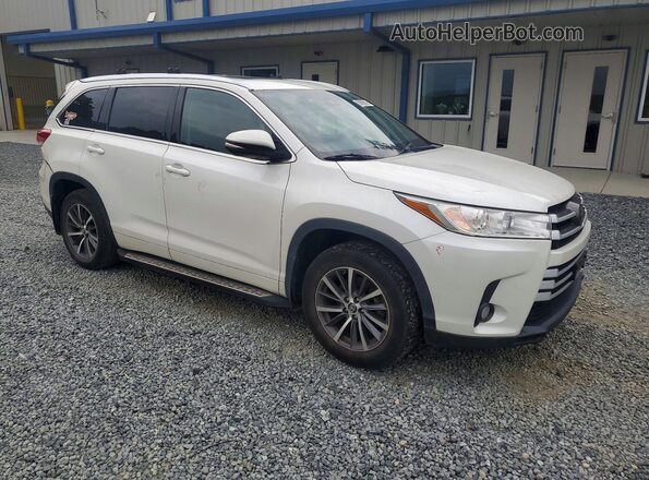 5TDJZRFH8JS876356 2018 TOYOTA HIGHLANDER Белый Передняя правая четверть