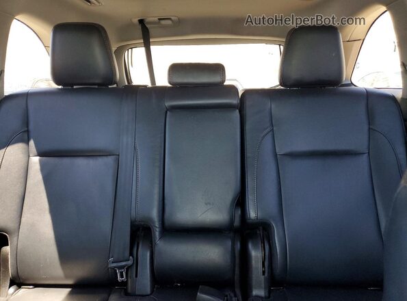 5TDJZRFH9JS555457 2018 TOYOTA HIGHLANDER Black Widok tylnych siedzeń