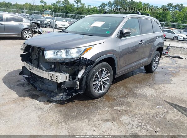 5TDJZRFH9JS818725 2018 TOYOTA HIGHLANDER Gray Front left