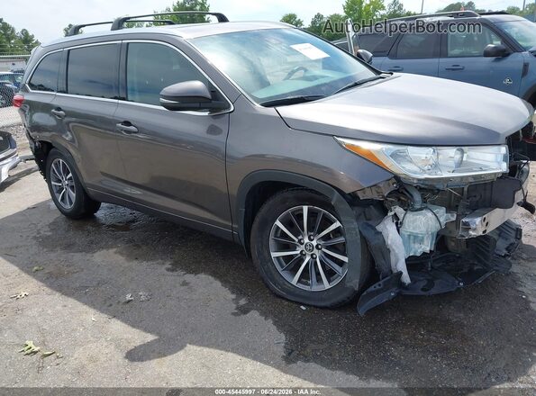 5TDJZRFH9JS818725 2018 TOYOTA HIGHLANDER Gray Front view