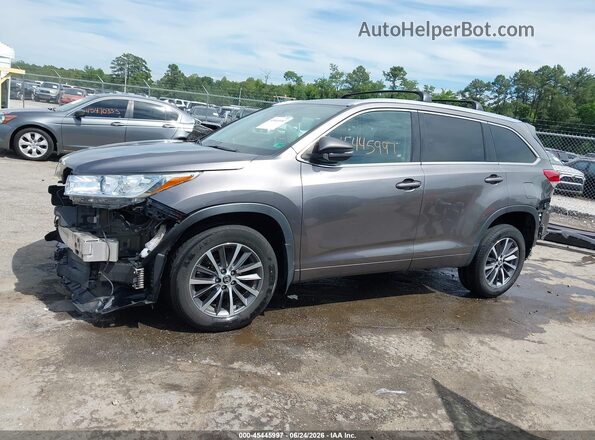 5TDJZRFH9JS818725 2018 TOYOTA HIGHLANDER Gray 
