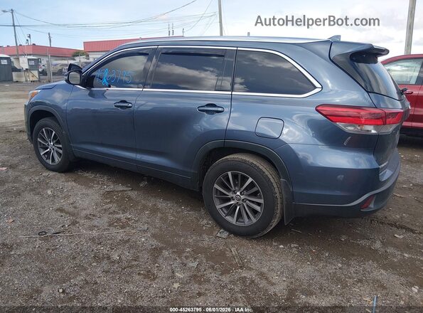 5TDJZRFH9JS892033 2018 TOYOTA HIGHLANDER Turquoise 