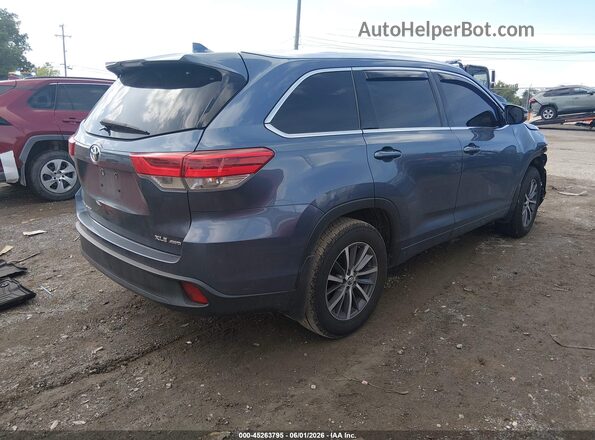 5TDJZRFH9JS892033 2018 TOYOTA HIGHLANDER Turquoise 
