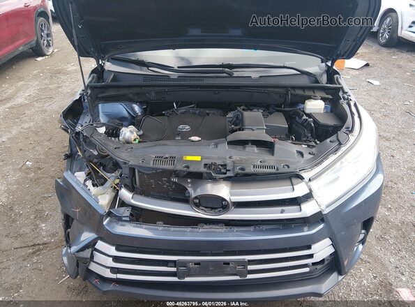 5TDJZRFH9JS892033 2018 TOYOTA HIGHLANDER Turquoise 