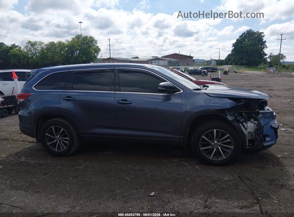 5TDJZRFH9JS892033 2018 TOYOTA HIGHLANDER Turquoise 