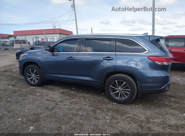 5TDJZRFH9JS892033 2018 TOYOTA HIGHLANDER Turquoise 