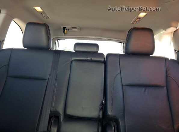 5TDJZRFHXHS520176 2017 TOYOTA HIGHLANDER Белый Вид задних сидений