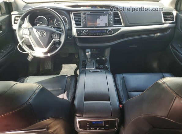 5TDJZRFHXHS520176 2017 TOYOTA HIGHLANDER Белый Вид панели приборов