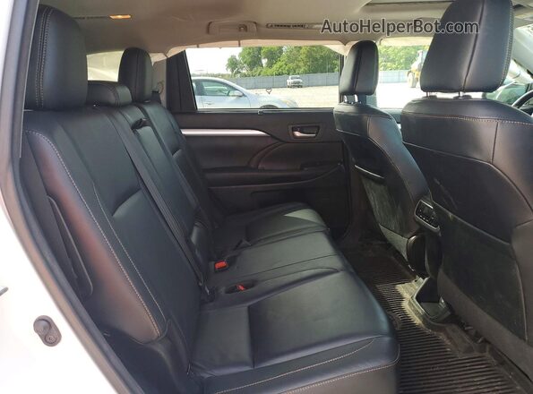 5TDJZRFHXHS520176 2017 TOYOTA HIGHLANDER Белый Вид задней части салона
