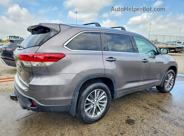 5TDJZRFHXJS556651 2018 TOYOTA HIGHLANDER Gray Задня права чверть