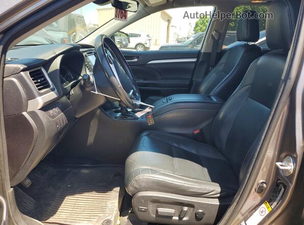 5TDJZRFHXJS556651 2018 TOYOTA HIGHLANDER Gray Вид салону спереду